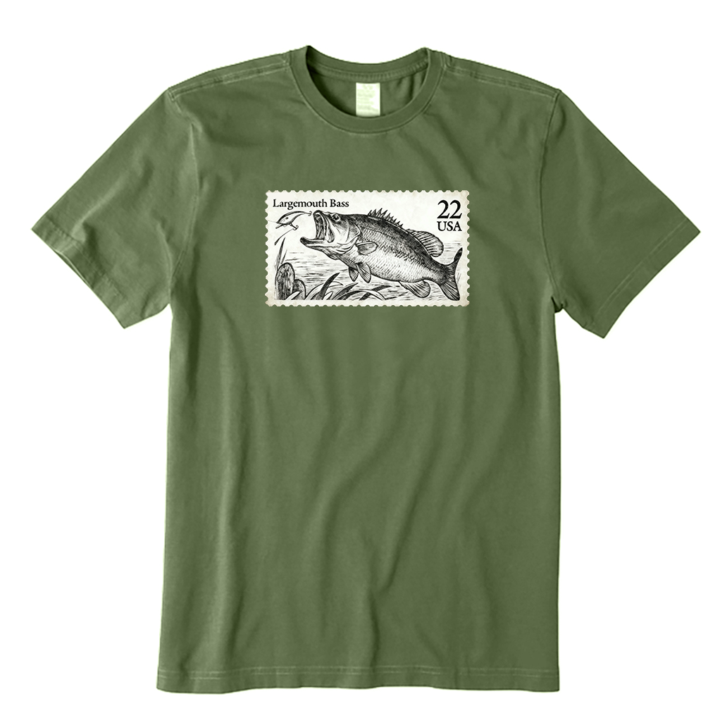 LARGEMOUTH BASS T-Shirt