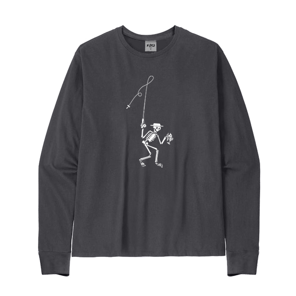 FLY FISHING SKELETON Long Sleeve T-Shirt
