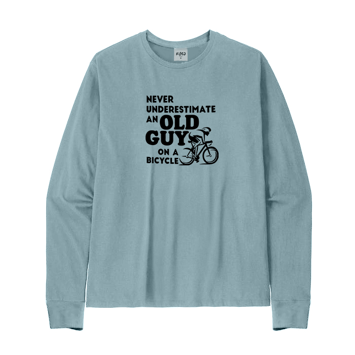 Never Underestimate An Old Guy on A Bicycle Long Sleeve T-Shirt