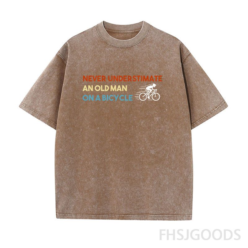 Never Underestimate An Old Man On A Bicycle Funny Cyclist Unisex Distressed T-Shirt